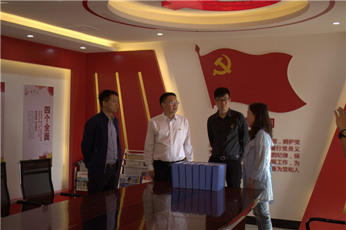 公司領(lǐng)導(dǎo)到建設(shè)產(chǎn)業(yè)化分公司黨支部調(diào)研標(biāo)化黨支部建設(shè)情況