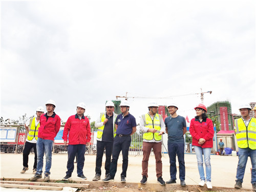 萬向遵調研古滇花園里及古城幸福里項目