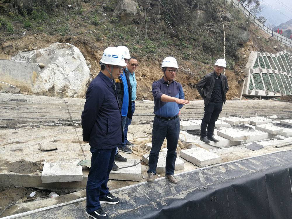 【調(diào)研檢查】萬向遵、付雋蒼調(diào)研福貢美麗縣城二期項目