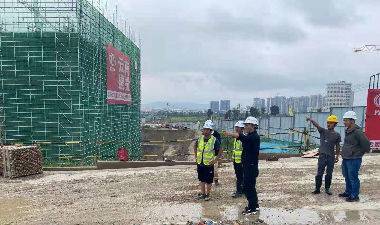 【我為群眾辦實(shí)事】公司領(lǐng)導(dǎo)調(diào)研檢查曲靖醫(yī)療中心項(xiàng)目