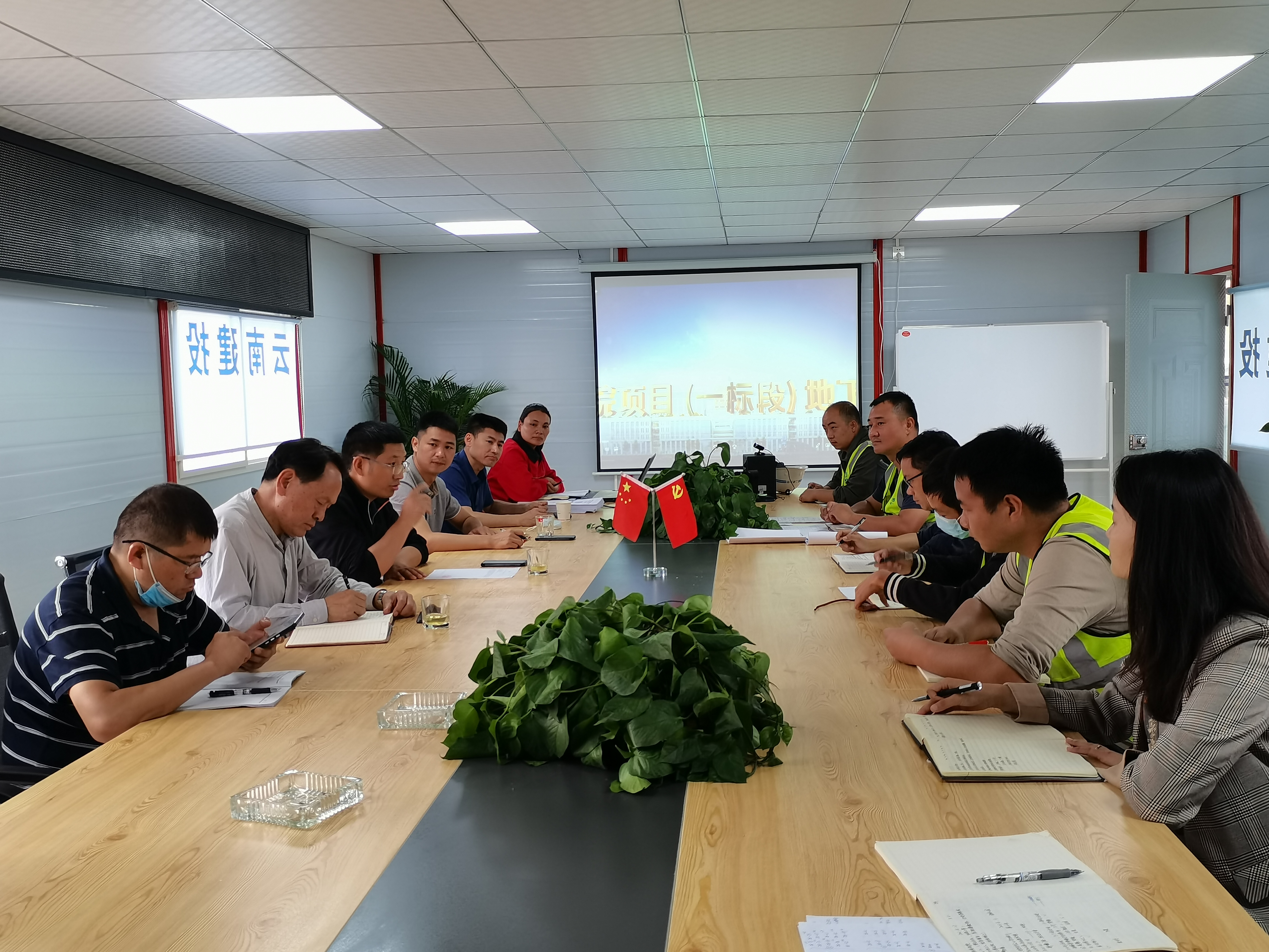 【我為群眾辦實(shí)事】付雋蒼一行到九直管呈貢康復(fù)醫(yī)院項(xiàng)目調(diào)研檢查