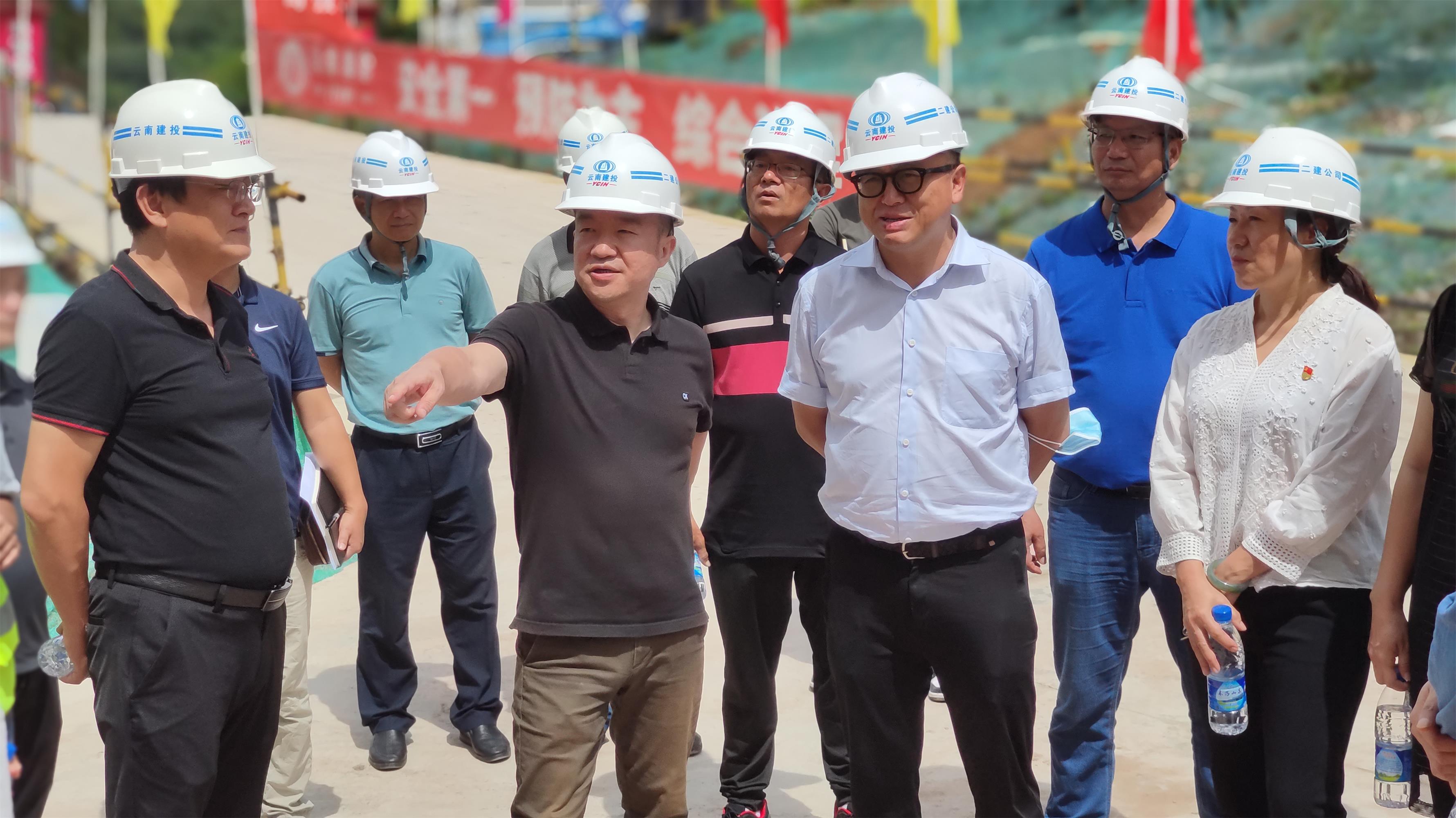 【調(diào)研檢查】普洱市副市長(zhǎng)胡劍榮一行到普洱市傳染病醫(yī)院建設(shè)項(xiàng)目檢查指導(dǎo)工作