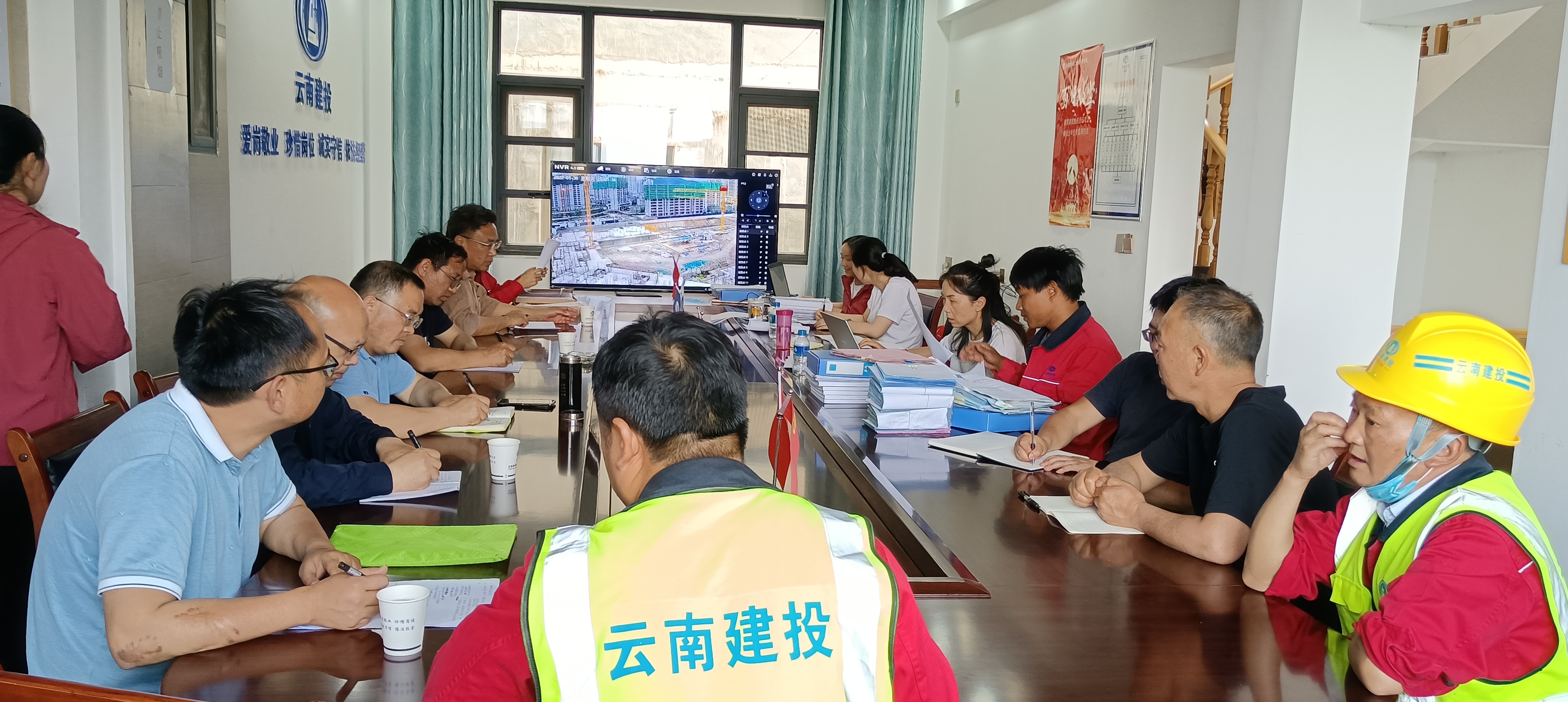 【貫徹一線工作法】公司領(lǐng)導(dǎo)五一期間帶班到撫仙湖棚改暨生態(tài)移民項(xiàng)目開展安全生產(chǎn)大檢查