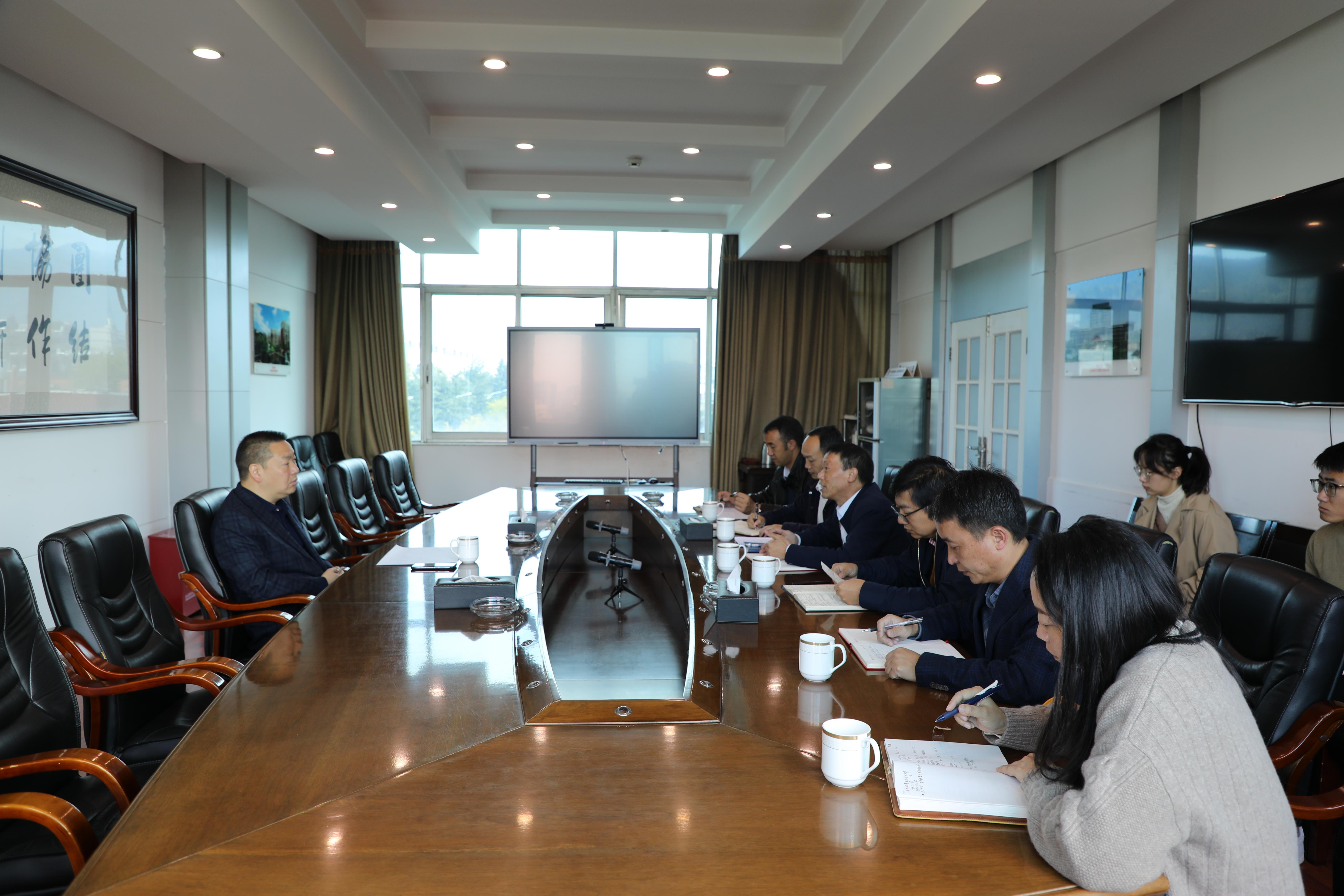 陳祖軍調研公司時強調 全面完成年度各項目標任務 為致力構建“五個建投”貢獻二建力量